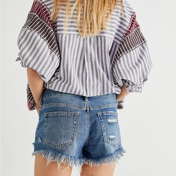 Free People Jeans Shorts 25 NWT - Picture 1 of 12